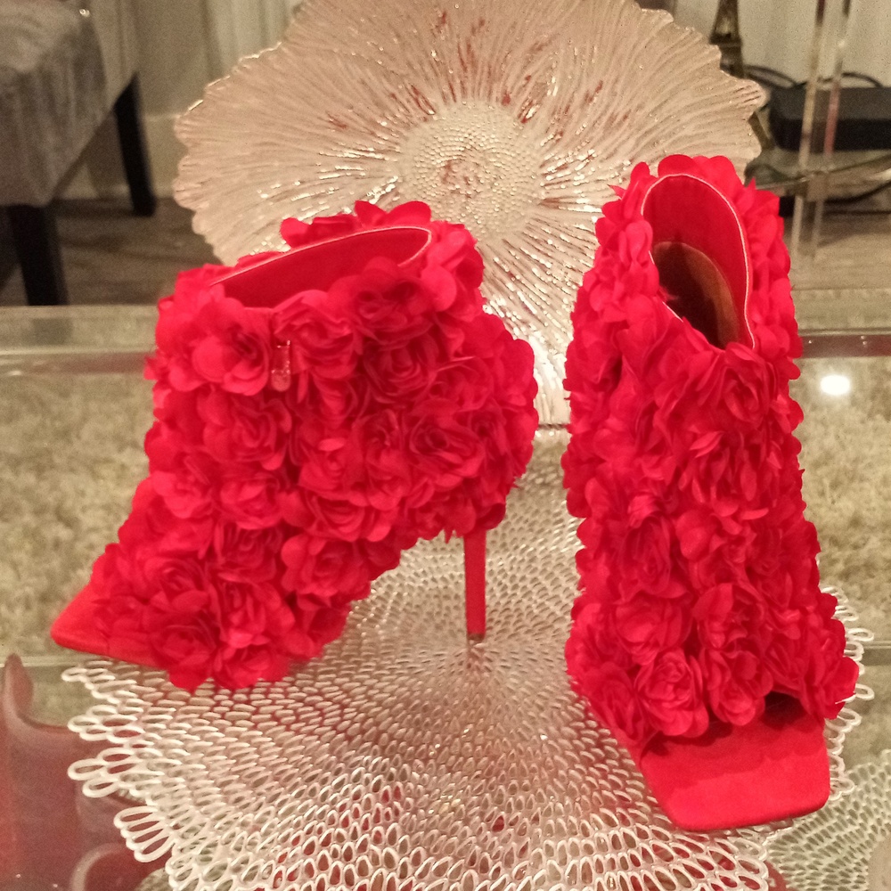 SIZE 10 ROSA RED AZAZALEA WANG HEELS